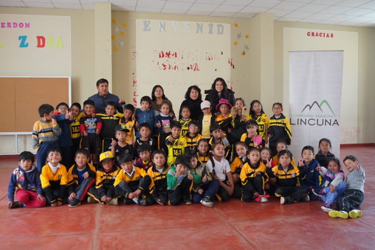 Educación ambiental para los niños de Ticapampa