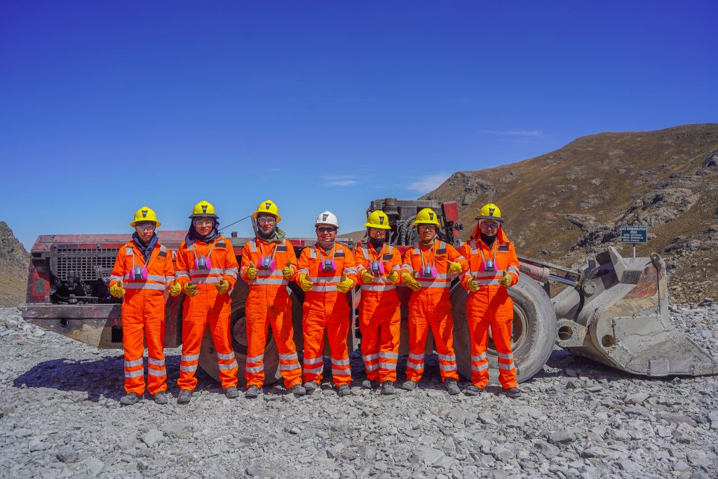 Formamos a la nueva generación de operadores mineros 24 DSC00158