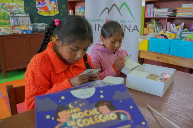 Lincuna entrega material lúdico para fortalecer la educación infantil. 4 DSC00234