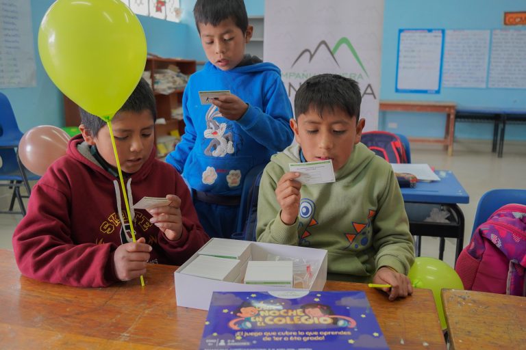 Lincuna entrega material lúdico para fortalecer la educación infantil. 3 DSC00247