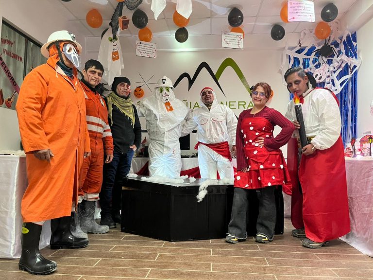 Celebramos nuestra tradición con creatividad y espíritu de equipo 2 59