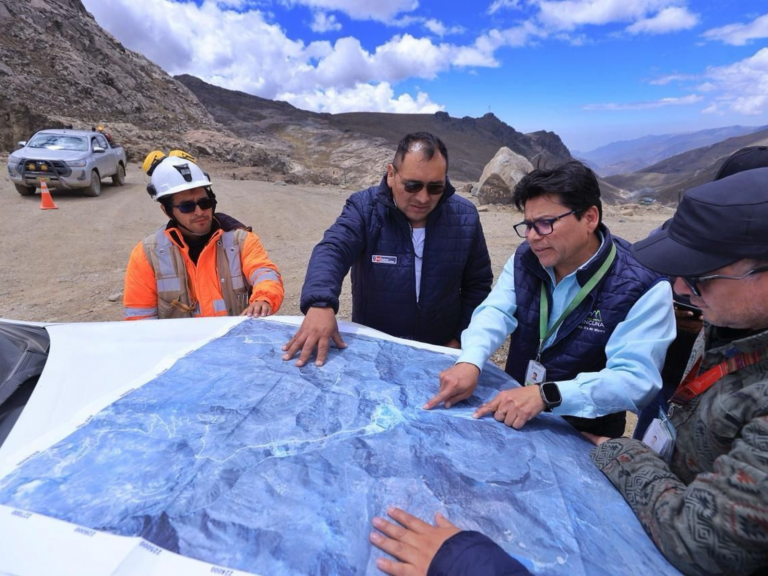 Viceministro de Energía y Minas visitó Lincuna 2 Summit (14)