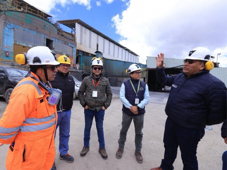 Viceministro de Energía y Minas visitó Lincuna 4 Summit (15)
