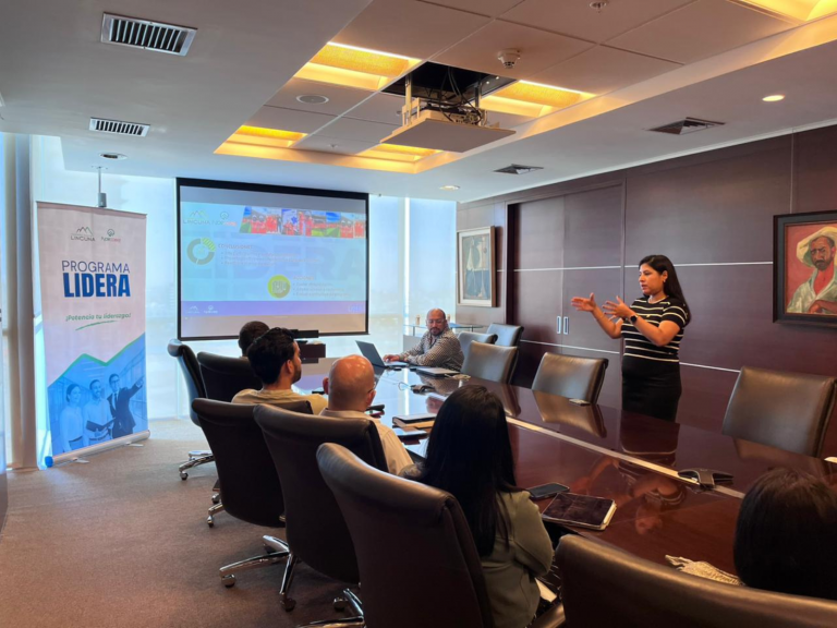 Lincuna fortalece el liderazgo organizacional con la culminación del Programa Lidera 2 Norcobre_FB (18)