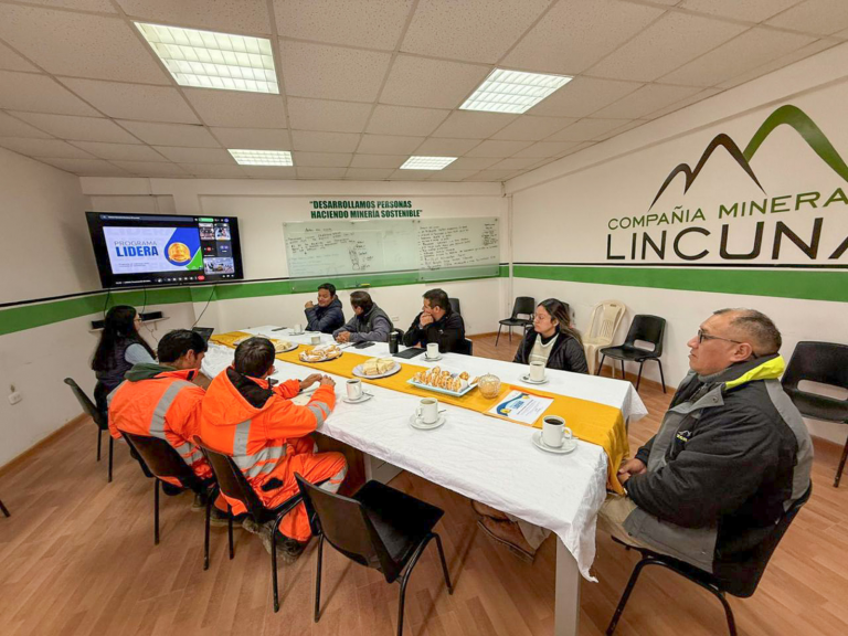 Lincuna fortalece el liderazgo organizacional con la culminación del Programa Lidera 3 Norcobre_FB (20)